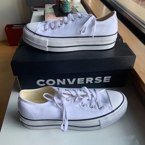 Converse Chuck Taylor Lift Ox